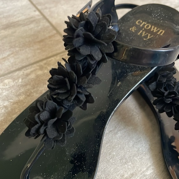 Patent thong sandals - Picture 2 of 4